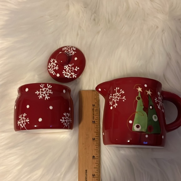 Christmas Holiday Cream & Sugar Set - Picture 4 of 4
